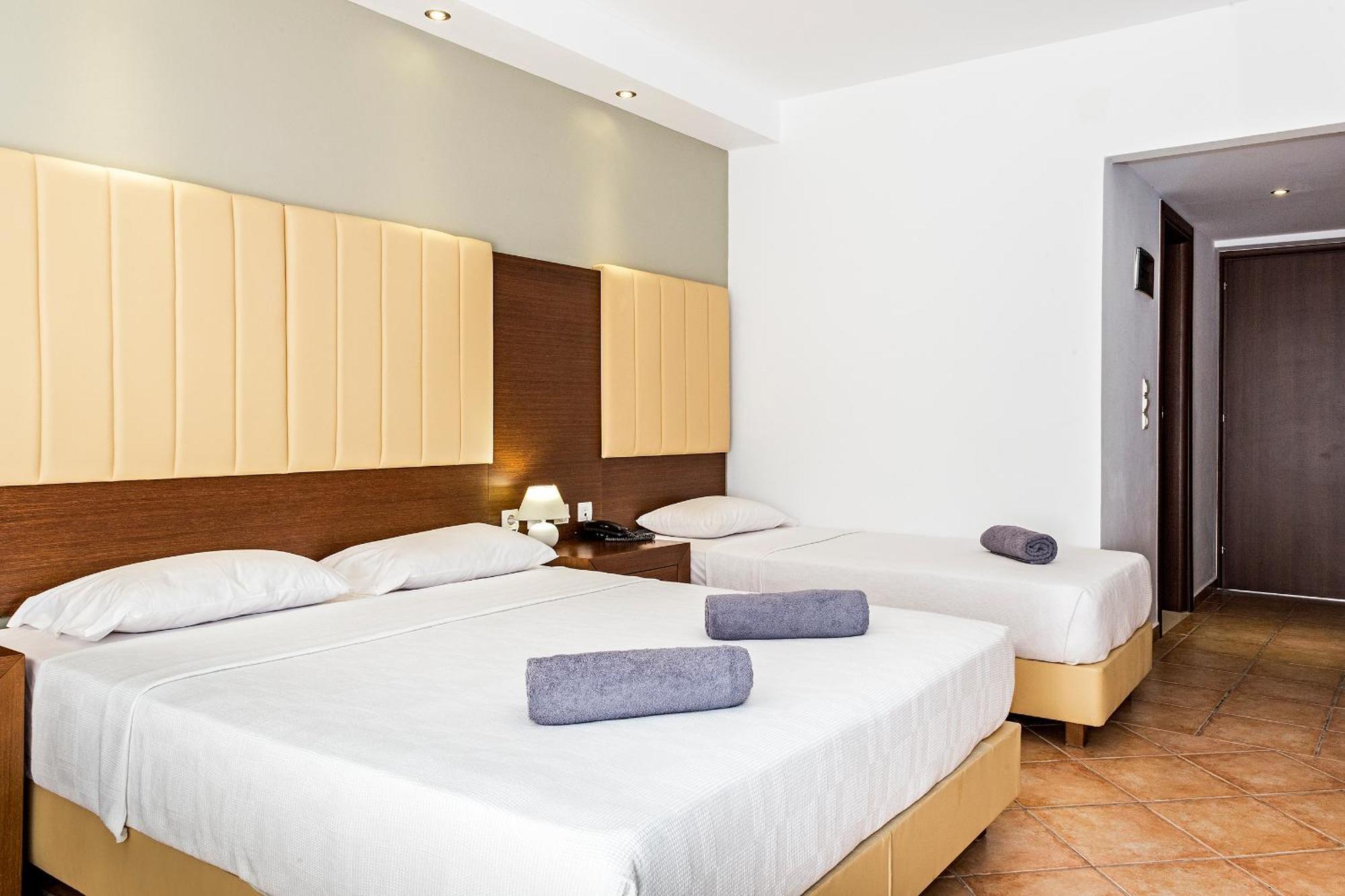 White Olive Premium Laganas Hotel Ngoại thất bức ảnh