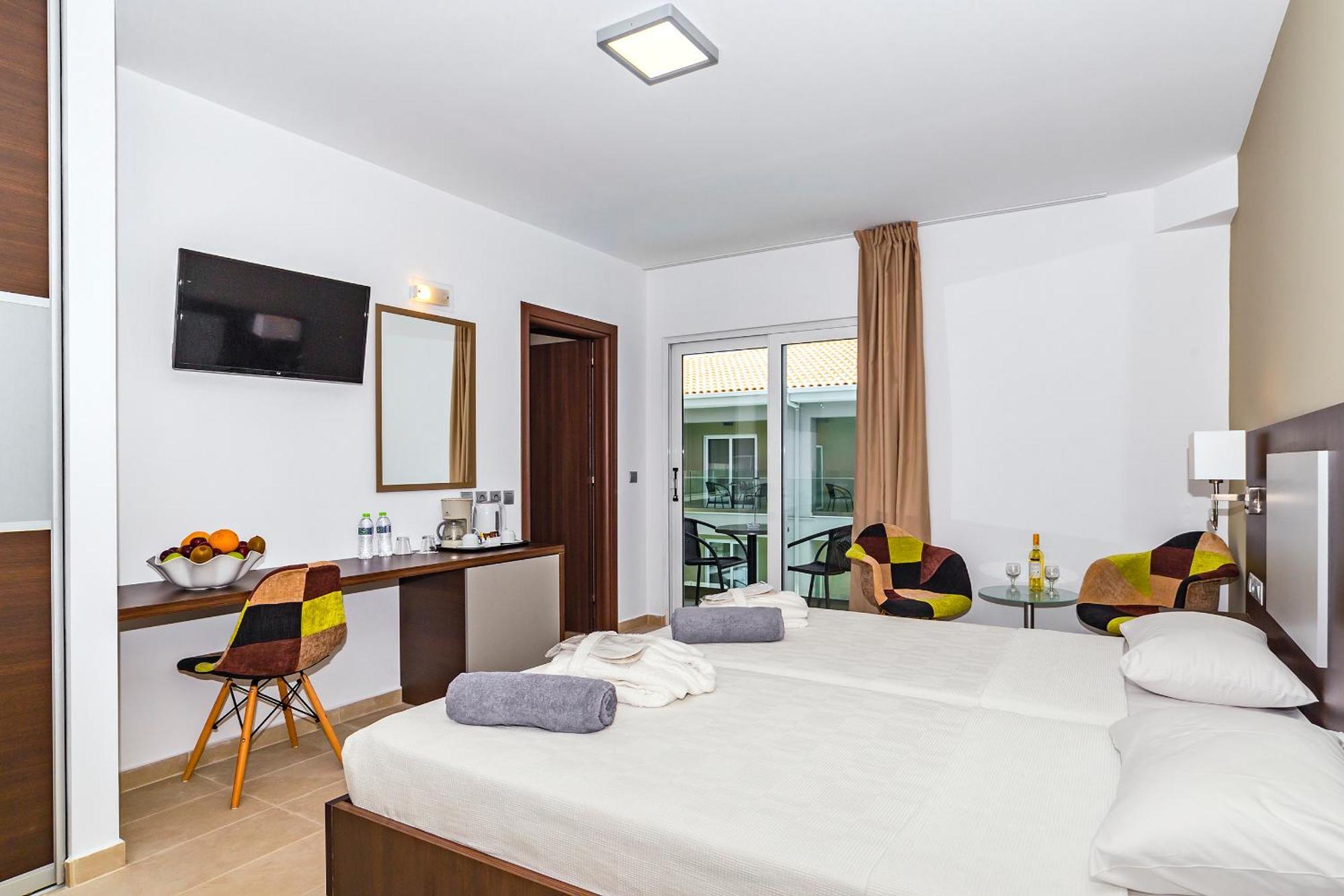 White Olive Premium Laganas Hotel Ngoại thất bức ảnh