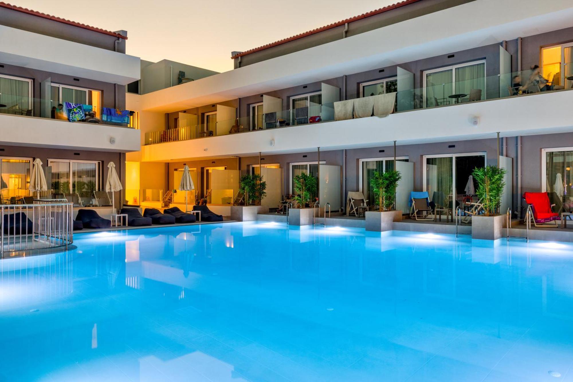 White Olive Premium Laganas Hotel Ngoại thất bức ảnh