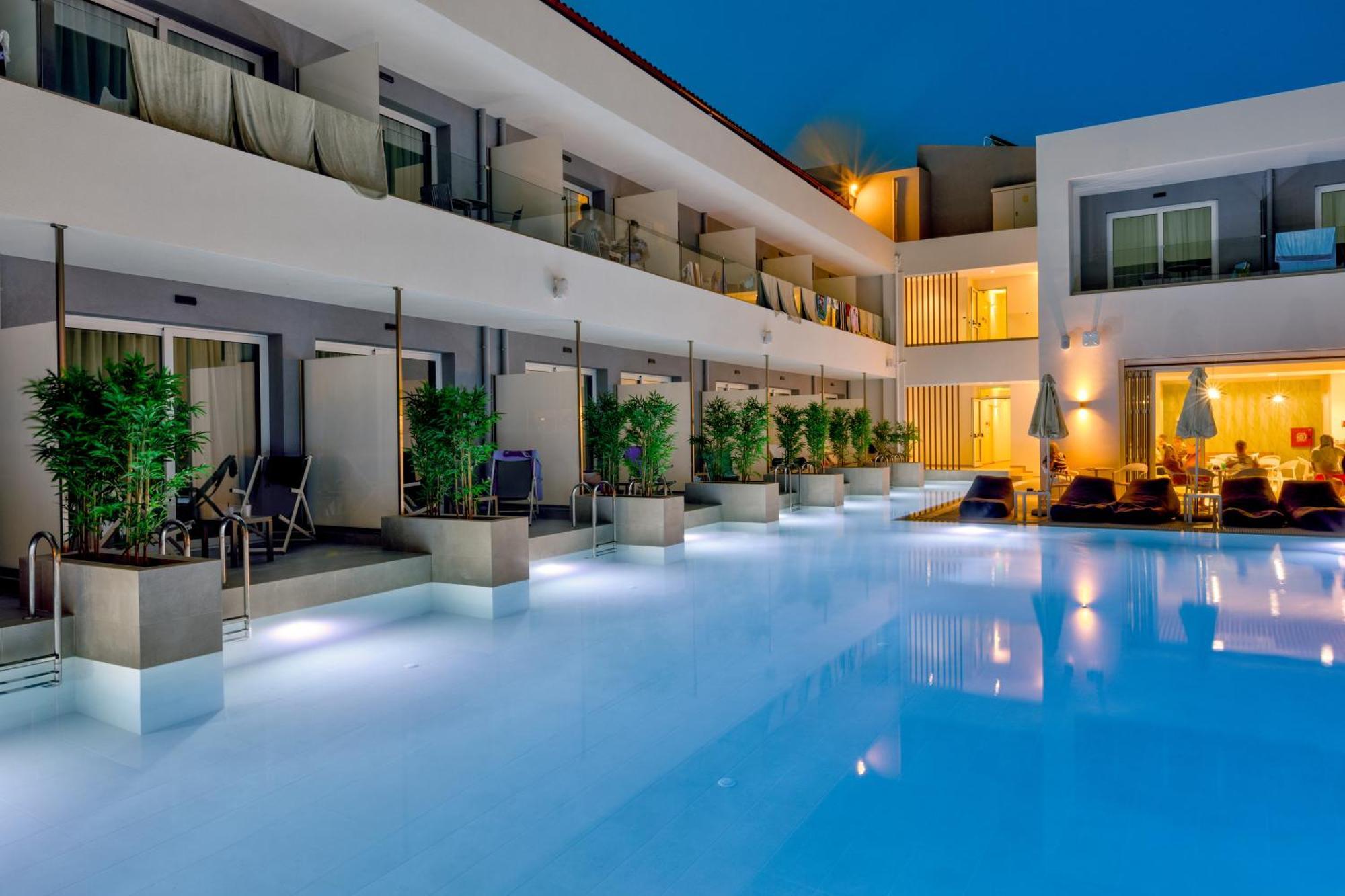 White Olive Premium Laganas Hotel Ngoại thất bức ảnh