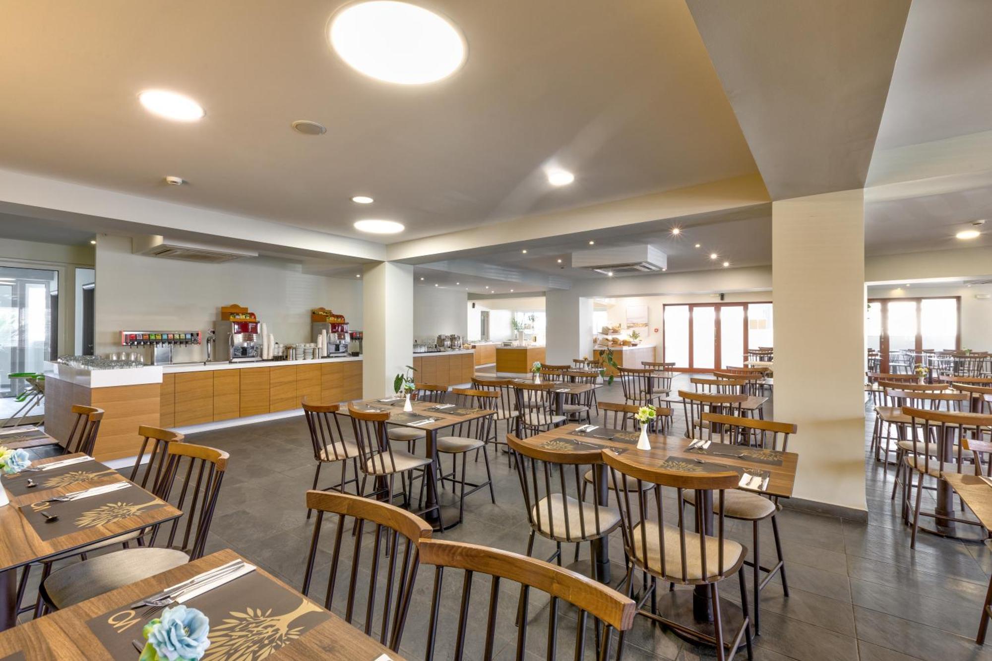 White Olive Premium Laganas Hotel Ngoại thất bức ảnh