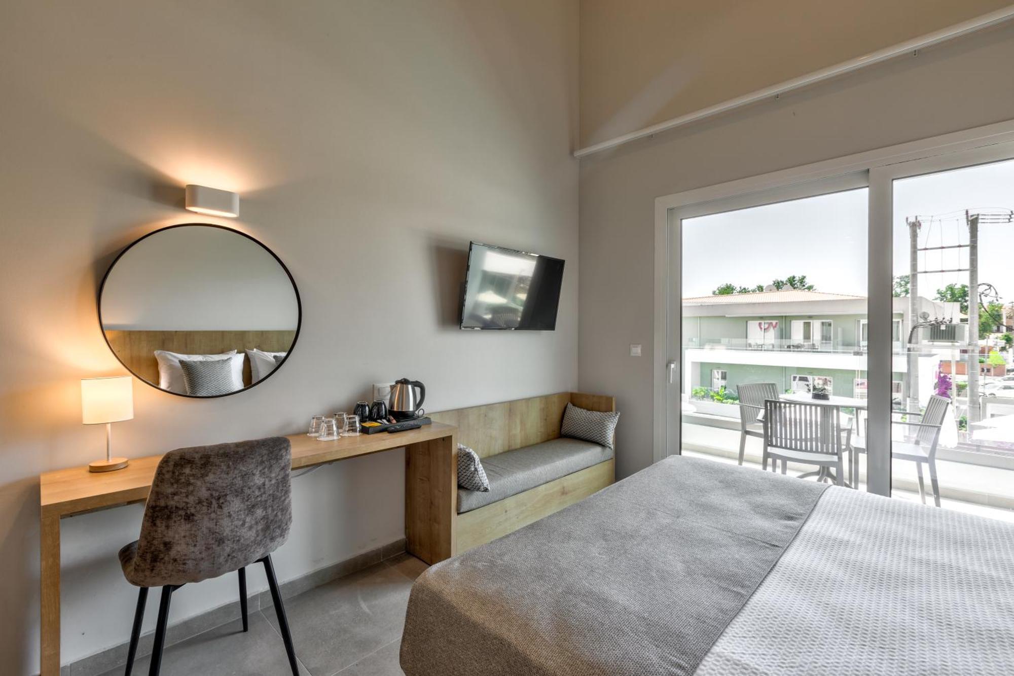 White Olive Premium Laganas Hotel Ngoại thất bức ảnh