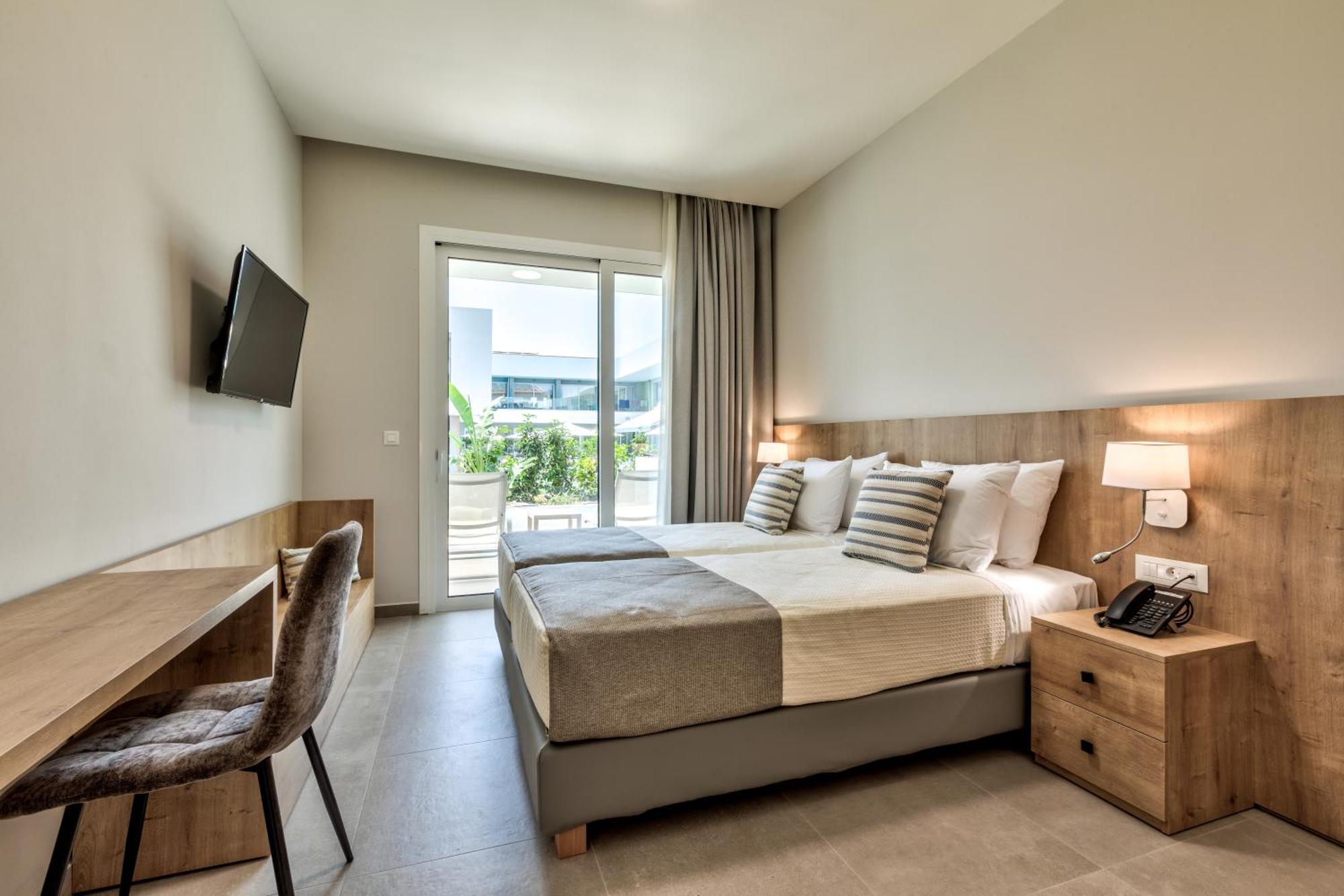 White Olive Premium Laganas Hotel Ngoại thất bức ảnh